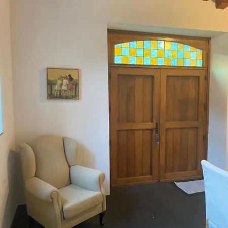 Les Roques In Historical Monastery Apartment